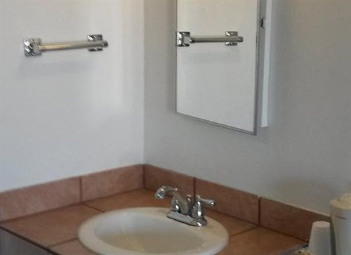Roseburg Inn Екстер'єр фото